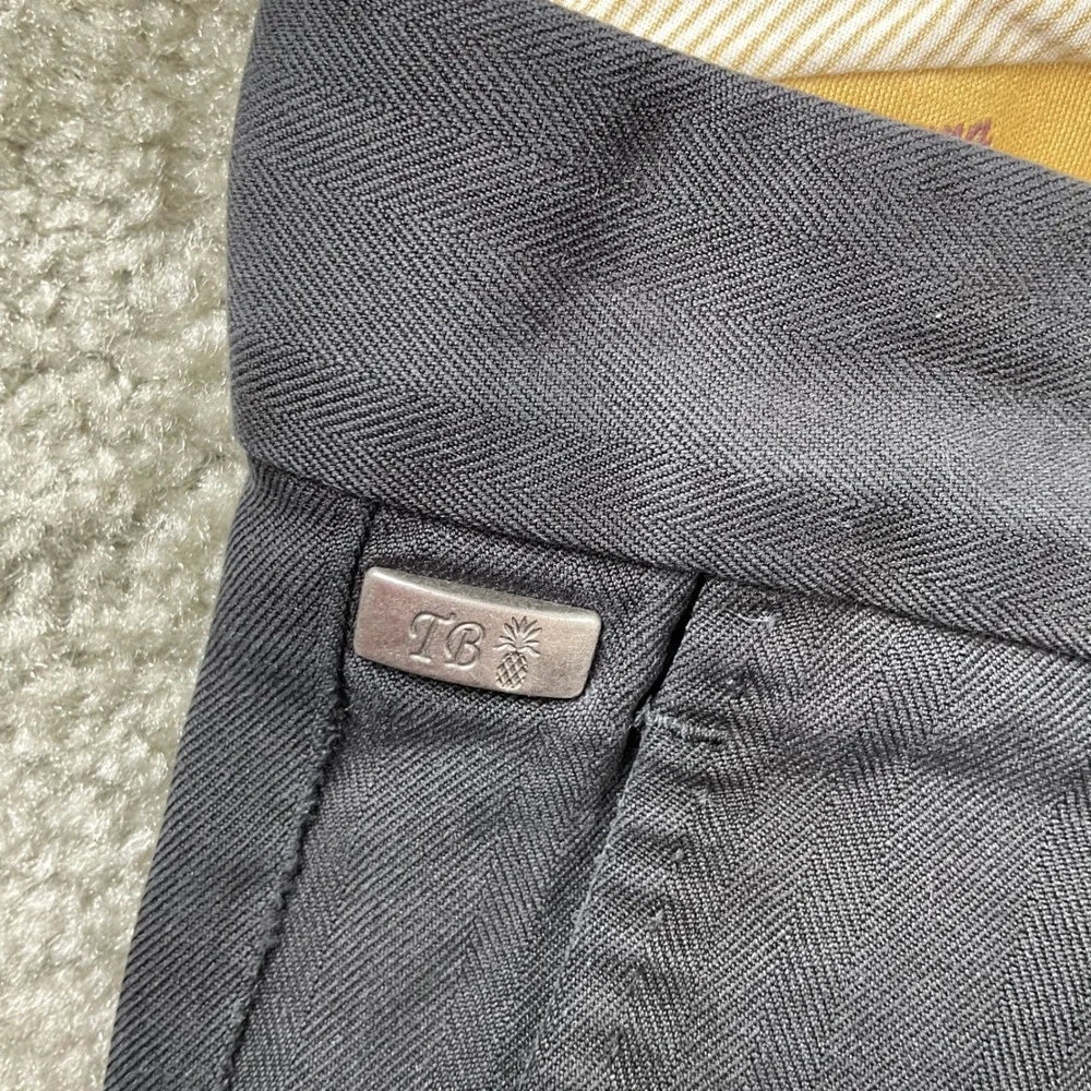 Tommy Bahama Pleated Dress Pants Mens 33x34 Black Silk blend Herringbone Trouser